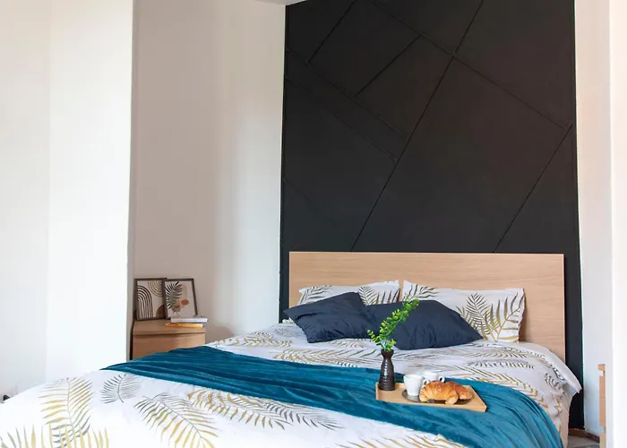 I Host - Pasteur 15-3